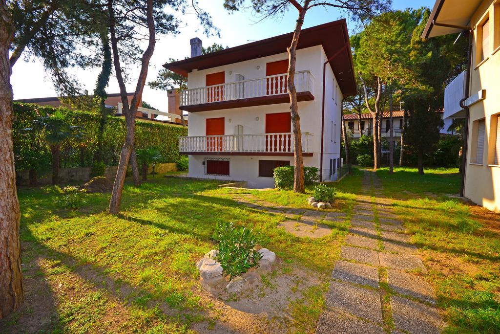 Villa Rosy Lignano Sabbiadoro Luaran gambar